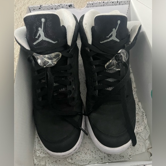Jordan 5 Retro ‘Oreo’ (2021) (GS) - Picture 3 of 6